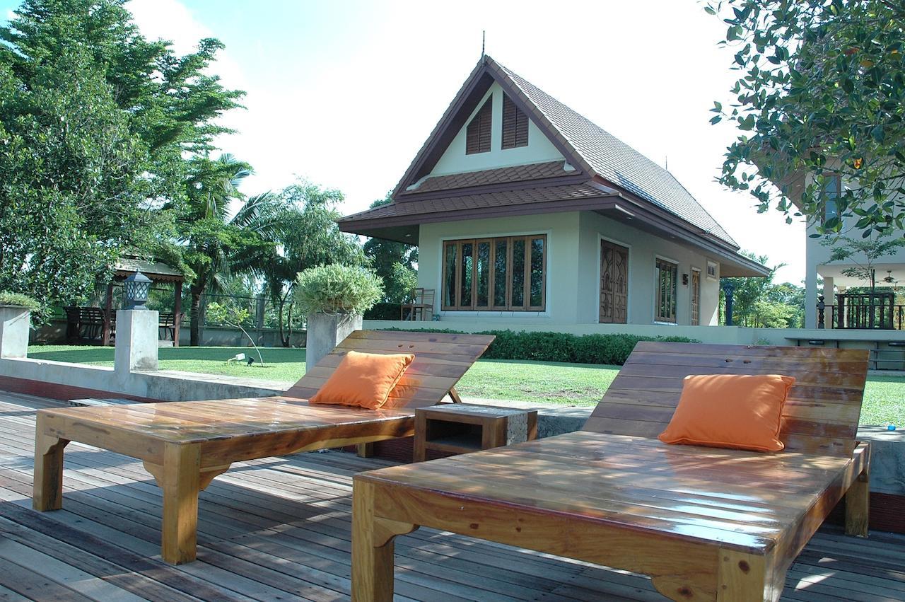 Thararin Villa Ban Doem Bang Exterior photo
