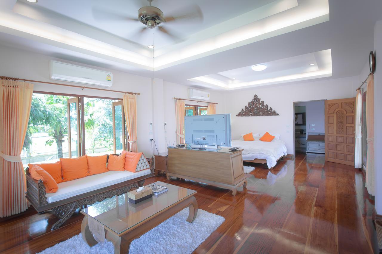 Thararin Villa Ban Doem Bang Room photo