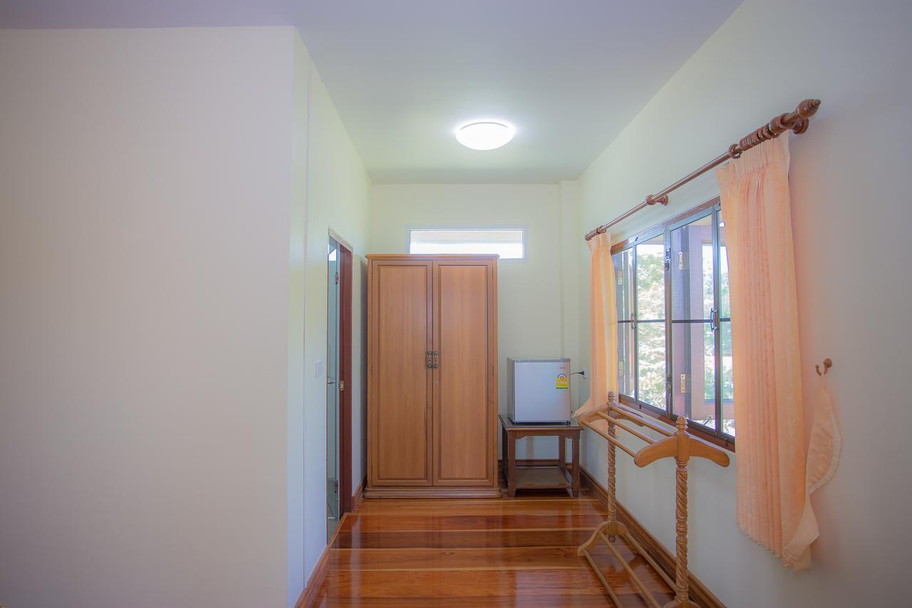 Thararin Villa Ban Doem Bang Room photo