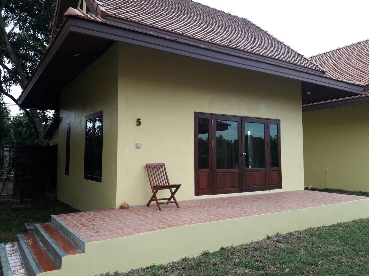 Thararin Villa Ban Doem Bang Exterior photo