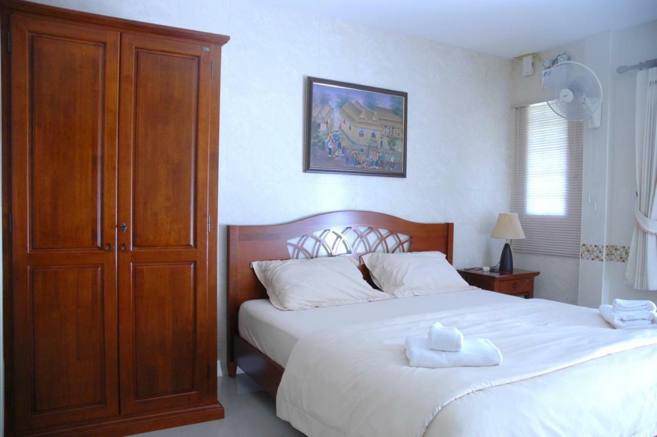 Thararin Villa Ban Doem Bang Exterior photo